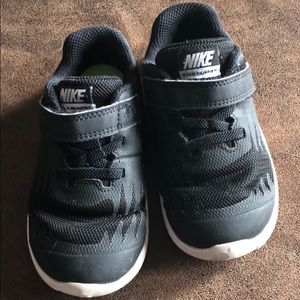 Nike toddler shoes